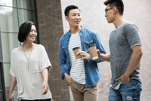 
微信上很少发朋侪圈的男子 不是很穷 十有八九就是这3种人【太阳成集团tyc7111cc】(图4)