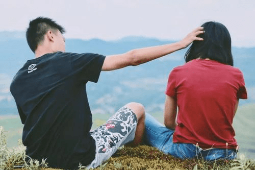 
微信上很少发朋侪圈的男子 不是很穷 十有八九就是这3种人【太阳成集团tyc7111cc】(图6)